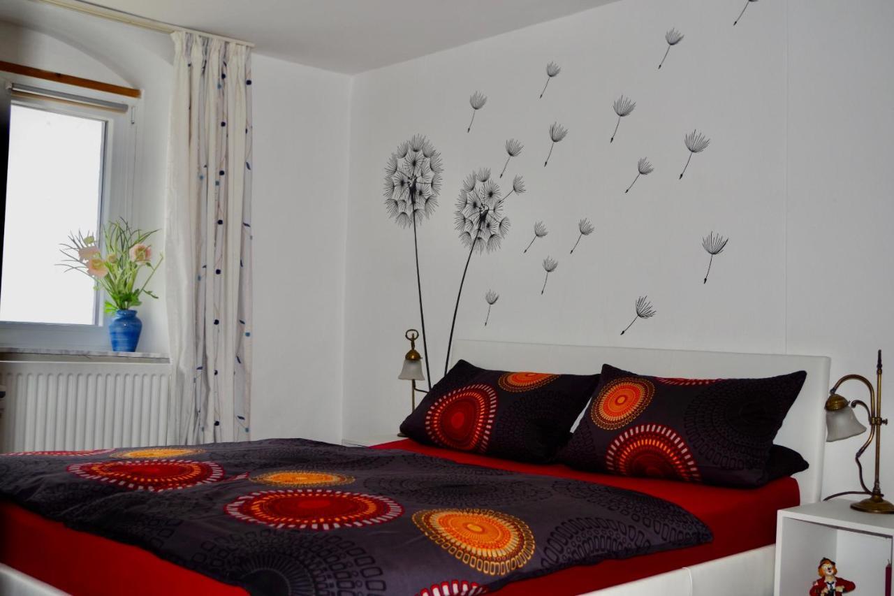 Wohnen Am Trierer Moselufer Apartment Bagian luar foto