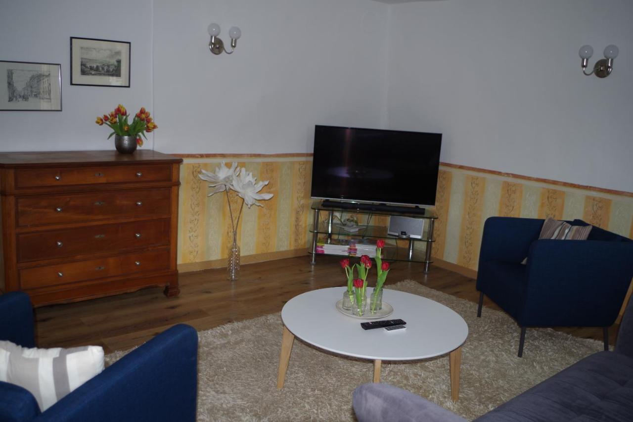 Wohnen Am Trierer Moselufer Apartment Bagian luar foto