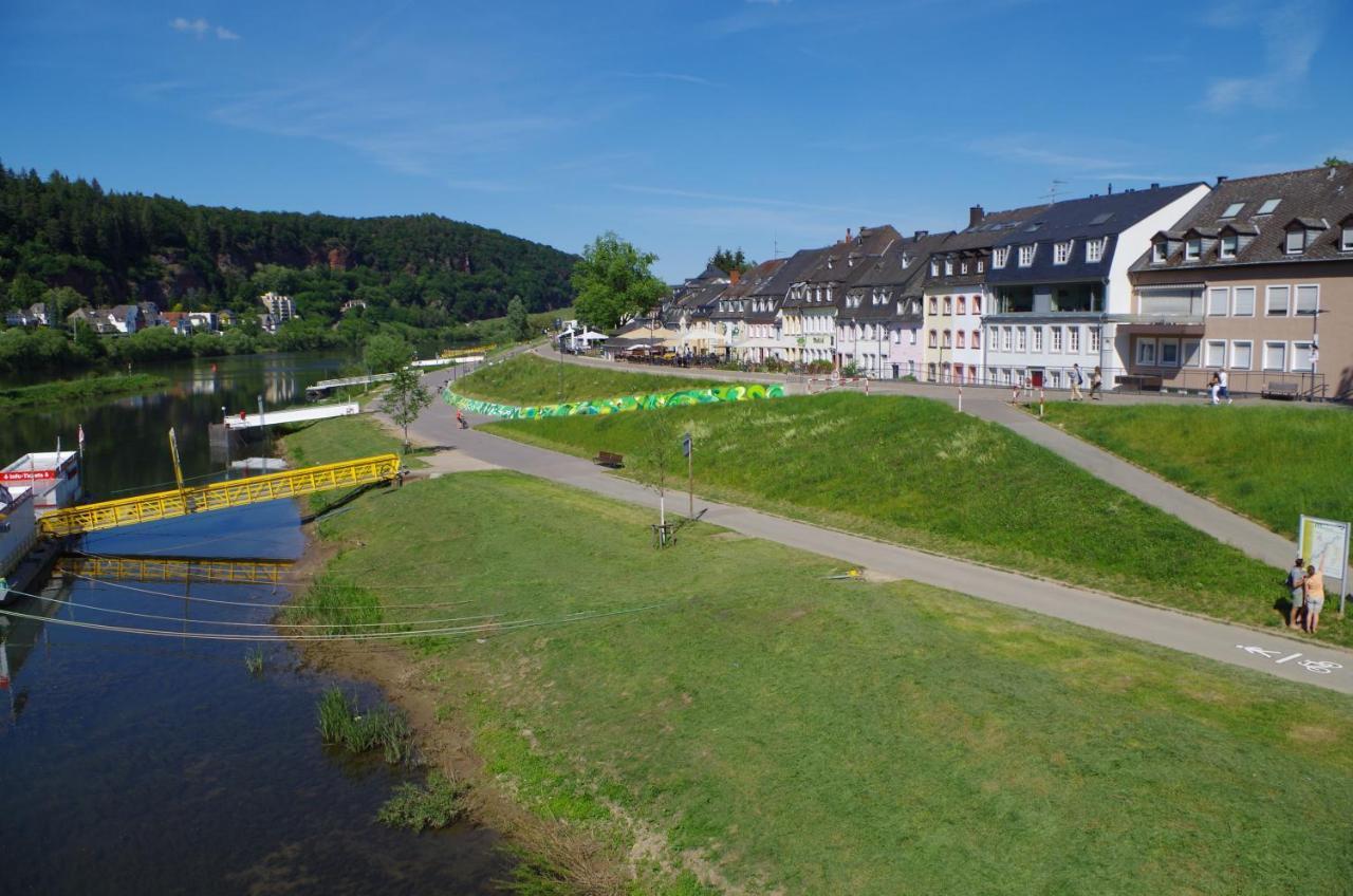 Wohnen Am Trierer Moselufer Apartment Bagian luar foto