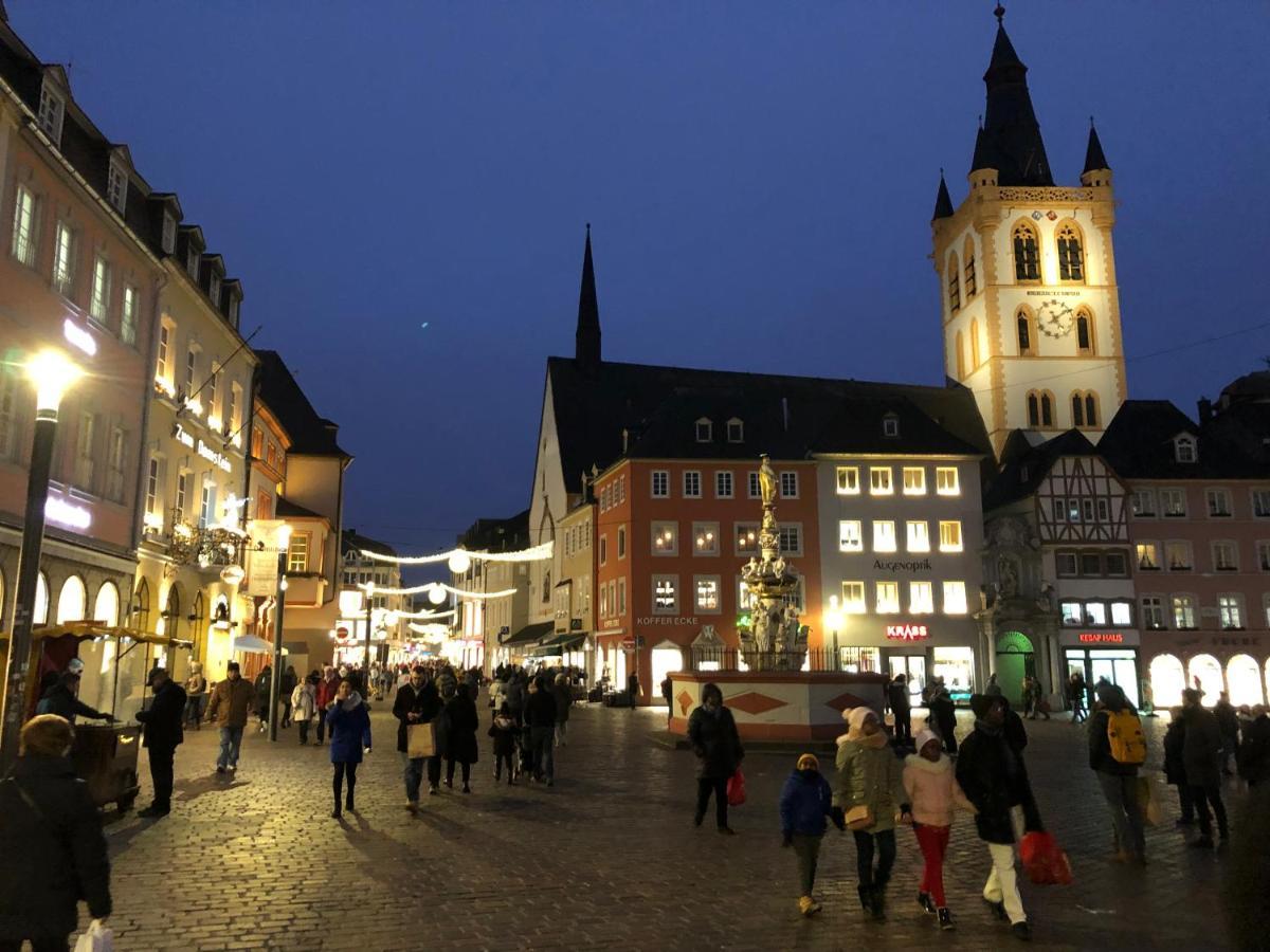 Wohnen Am Trierer Moselufer Apartment Bagian luar foto